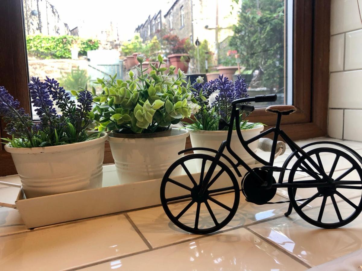 Wuthering Cottage - Central, Stylish, Cosy, Comfy ハワース エクステリア 写真