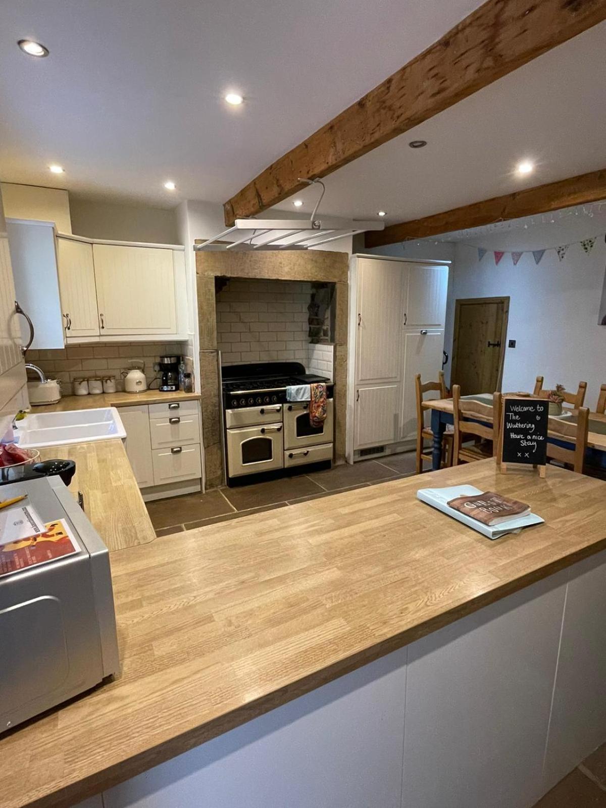 Wuthering Cottage - Central, Stylish, Cosy, Comfy ハワース エクステリア 写真