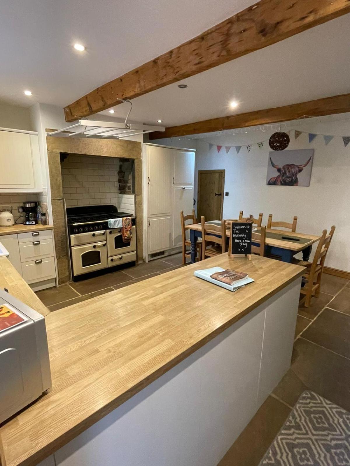 Wuthering Cottage - Central, Stylish, Cosy, Comfy ハワース エクステリア 写真